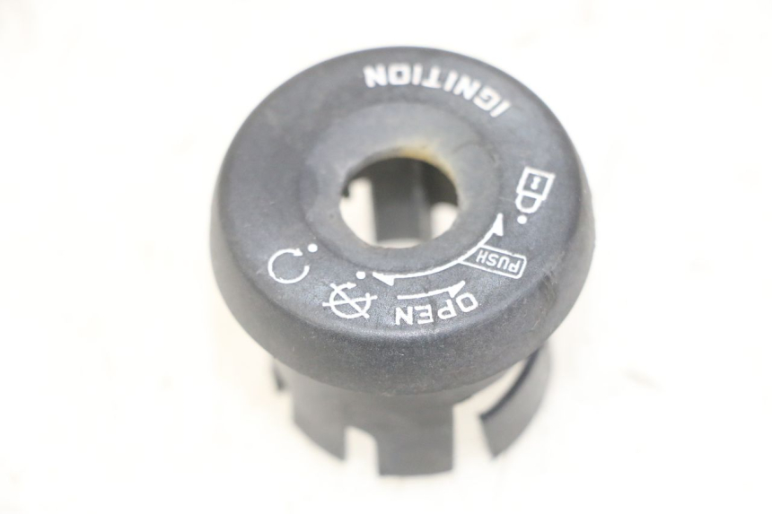 photo de IGNITION SWITCH COVER MBK BOOSTER SPIRIT NAKED 50 (2004 - 2017) - Main view