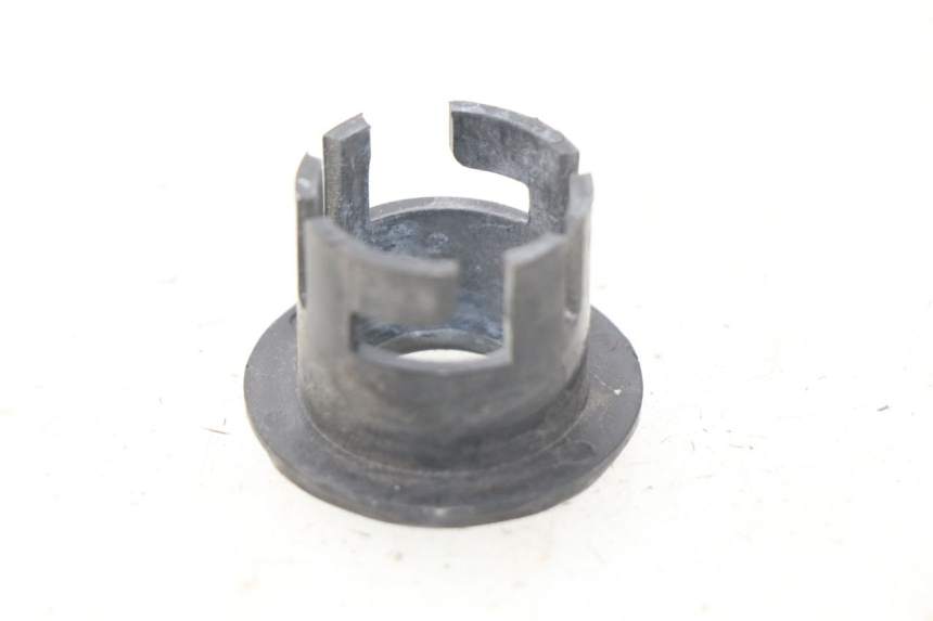 photo de IGNITION SWITCH COVER JMSTAR CJ12M 125 (2005 - 2007) - Zoom on usage condition