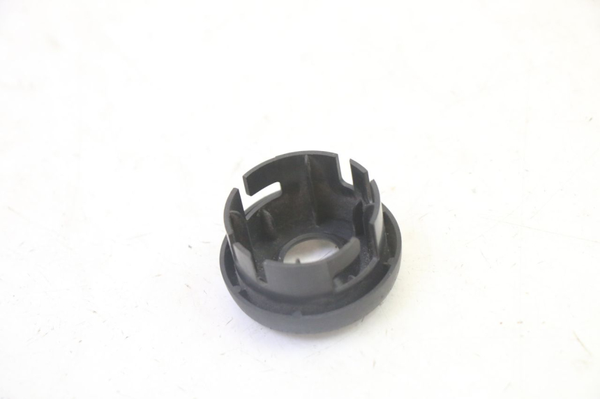 photo de IGNITION SWITCH COVER HONDA FES S-WING SWING ABS 125 (2007 - 2015) - Zoom on usage condition