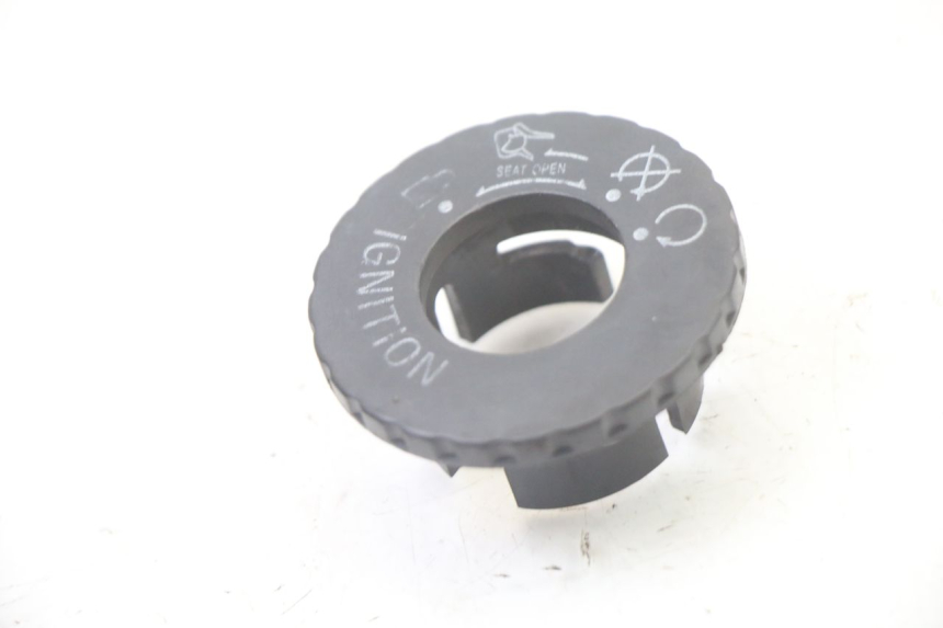 photo de IGNITION SWITCH COVER SYM FIDDLE 125 (2008 - 2010) - Main view