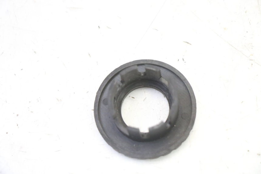 photo de IGNITION SWITCH COVER SYM JET 14 4T 50 (2018 - 2022) - Zoom on usage condition