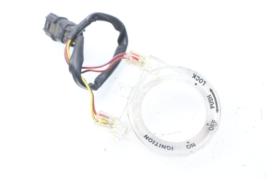 photo de IGNITION SWITCH COVER HONDA NSS EX FORZA 250 (2005 - 2013) - Technical close-up