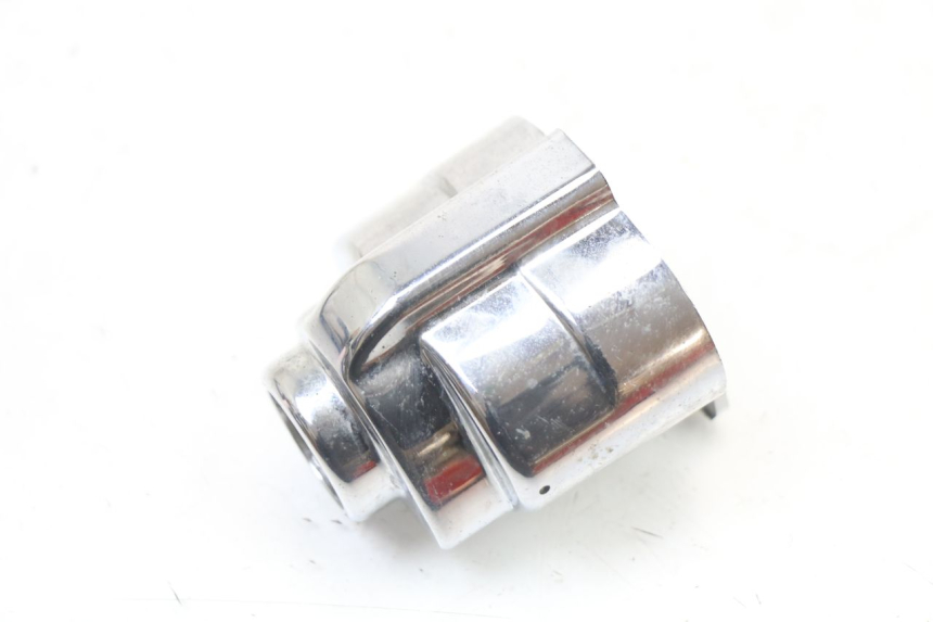 photo de IGNITION SWITCH COVER REGAL RAPTOR RAXTER 2 125 (2007 - 2015) - Technical close-up