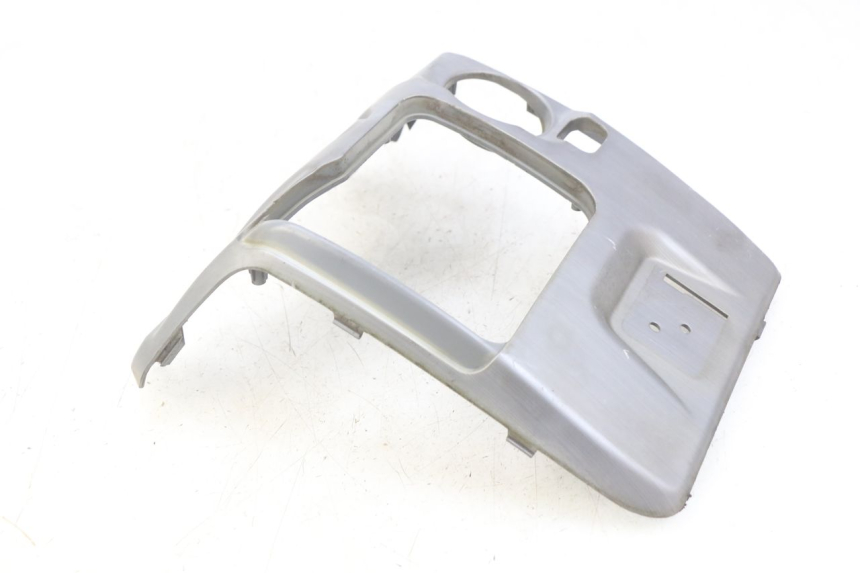 photo de IGNITION SWITCH COVER DAELIM S3 125 (2010 - 2017) - Fixing points details