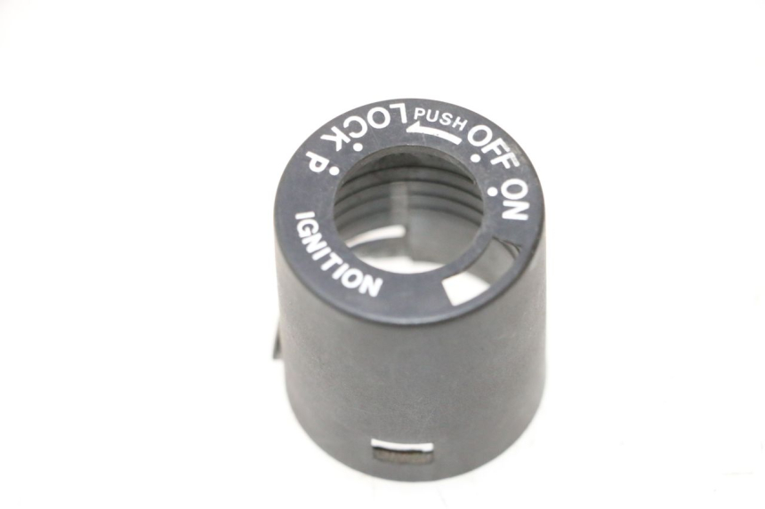 photo de IGNITION SWITCH COVER DUCATI SS IE DS CARENEE 1000 (2002 - 2006) - Main view