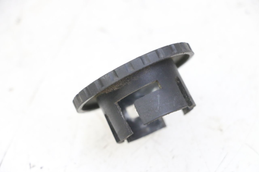 photo de IGNITION SWITCH COVER PEUGEOT TWEET PRO CARGO 50 (2018 - 2022) - Zoom on usage condition