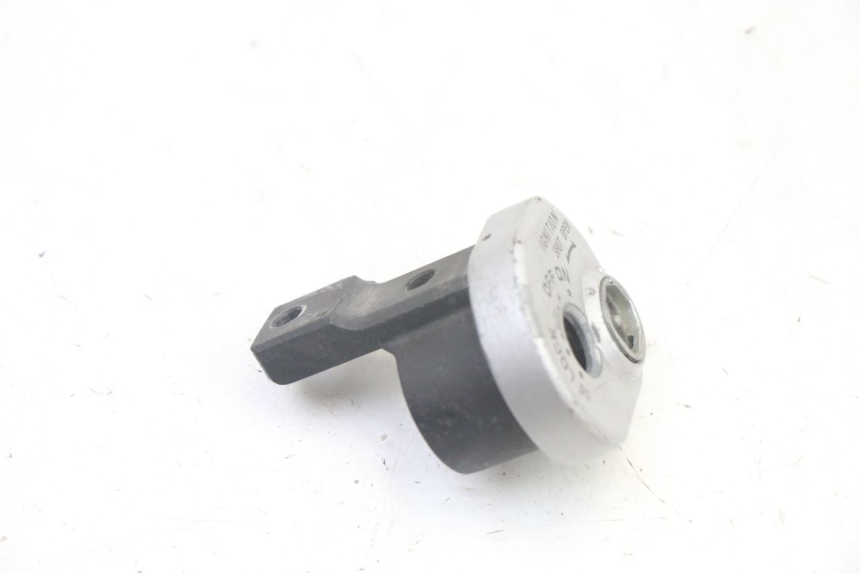 photo de IGNITION SWITCH COVER SUZUKI UH BURGMAN 125 (2002 - 2006) - Zoom on usage condition