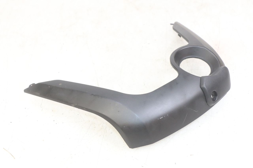 photo de IGNITION SWITCH COVER YAMAHA X-MAX XMAX 125 (2010 - 2013) - Alternative perspective