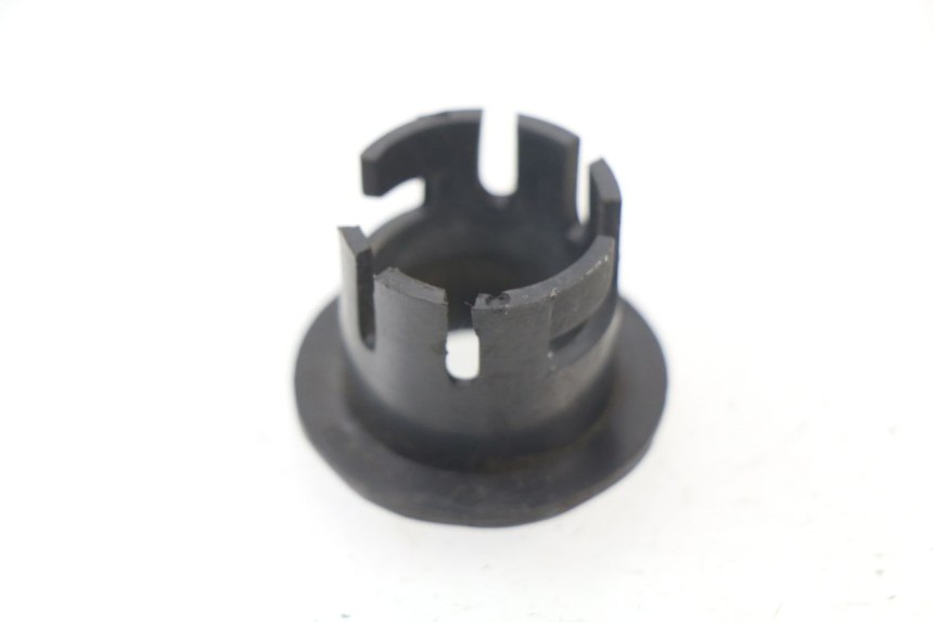 photo de IGNITION SWITCH COVER KINROAD XT T-8 125 (2006 - 2006) - Component detail