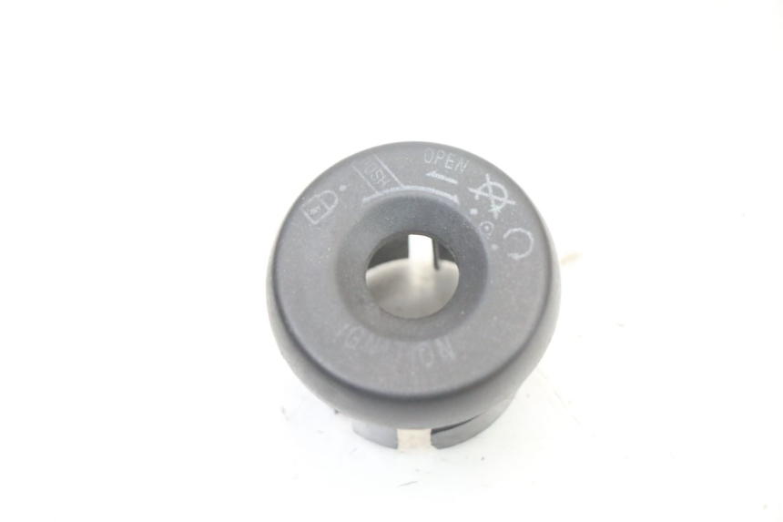 photo de IGNITION SWITCH COVER YAMAHA AEROX 50 (1997 - 2006) - Component detail