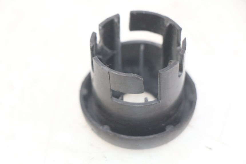 photo de IGNITION SWITCH COVER YAMAHA YP MAJESTY 125 (2007 - 2010) - Component detail