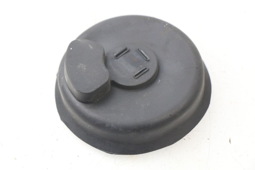 photo de HEADLIGHT DUST COVER HYOSUNG AQUILA GV 125 (2009 - 2016) - Component detail