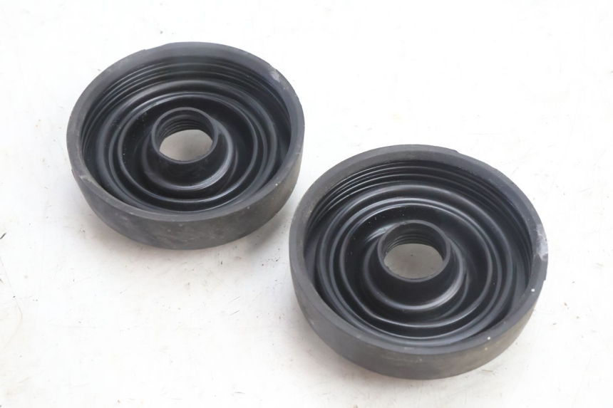 photo de HEADLIGHT DUST COVER HONDA FES PANTHEON 2T 125 (1998 - 2002) - Component detail