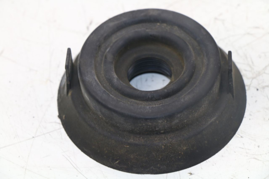 photo de HEADLIGHT DUST COVER YAMAHA X-MAX XMAX 250 (2006 - 2009) - Zoom on usage condition