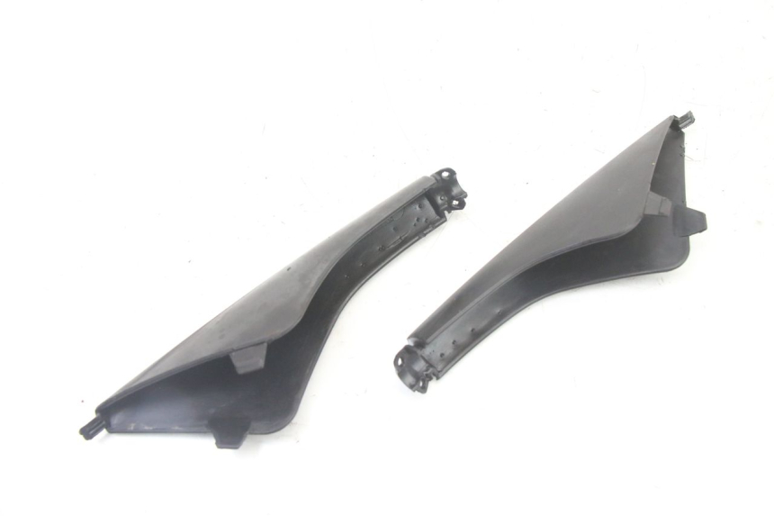 photo de MIRROR COVER APRILIA ATLANTIC 125 (2003 - 2009) - Component detail