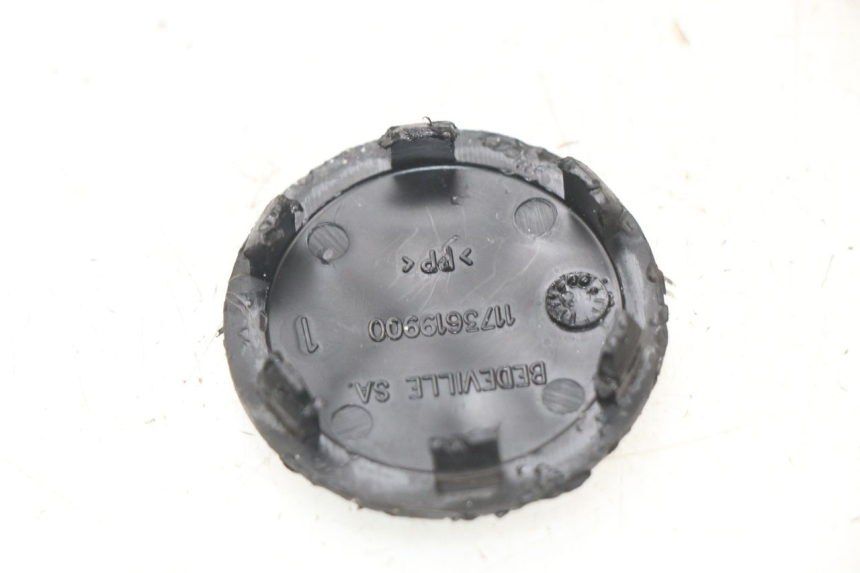 photo de WHEEL COVER PEUGEOT ELYSTAR 50 (2002 - 2014) - Zoom on usage condition