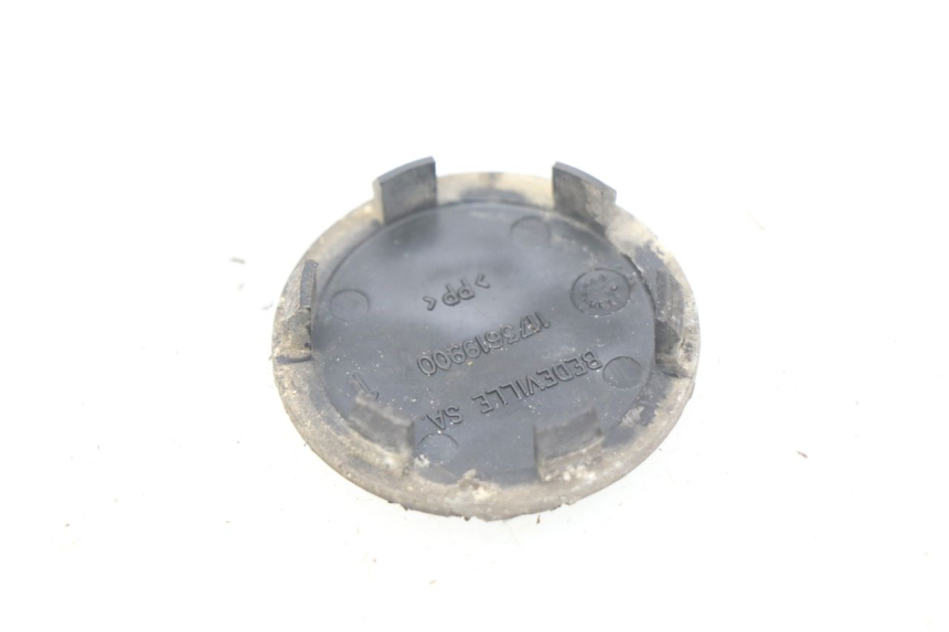 photo de WHEEL COVER PEUGEOT ELYSTAR 50 (2002 - 2014) - Zoom on usage condition