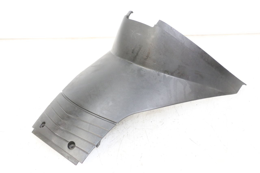 photo de UNDERSEAT PANEL APRILIA SR MOTARD 50 (2012 - 2018) - Zoom on usage condition