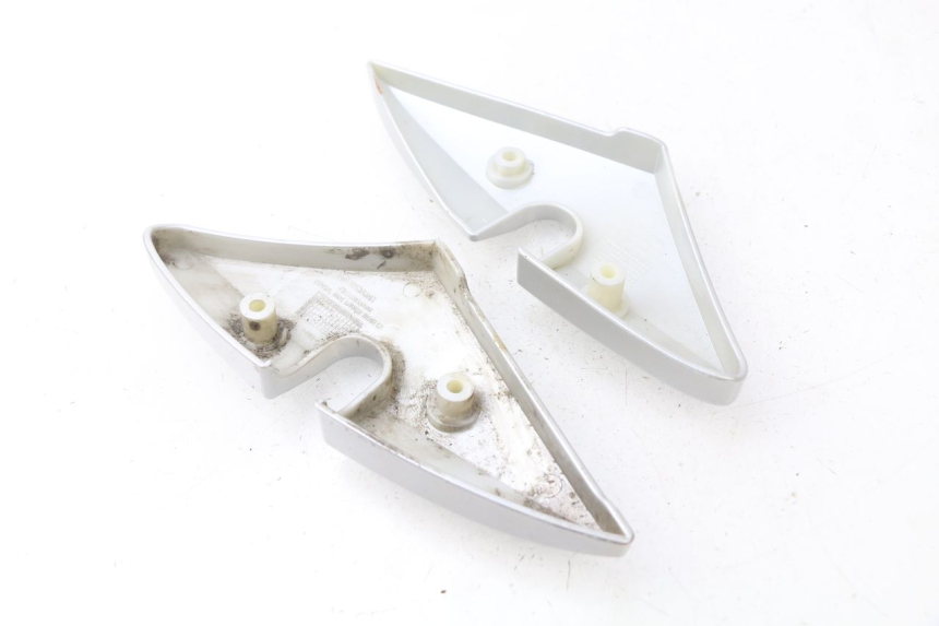 photo de UNDERSEAT PANEL HYOSUNG AQUILA GV 125 (2009 - 2016) - Zoom on usage condition