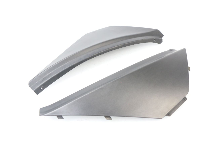 photo de UNDERSEAT PANEL APRILIA ATLANTIC 125 (2003 - 2009) - Zoom on usage condition