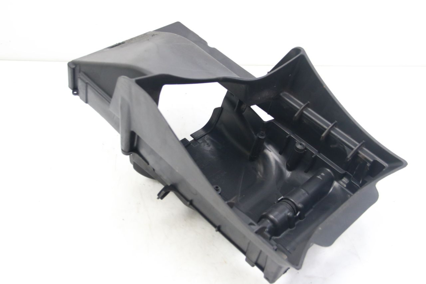 photo de UNDERSEAT COVER APRILIA ATLANTIC 500 (2002 - 2003) - Zoom on usage condition