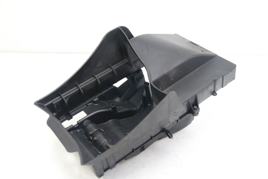 photo de UNDERSEAT COVER APRILIA ATLANTIC 500 (2002 - 2003) - Alternative perspective
