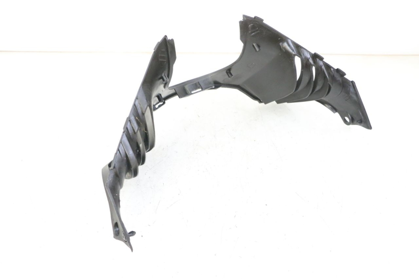 photo de UNDERSEAT PANEL DAELIM BESBI 125 (2007 - 2008) - Zoom on usage condition