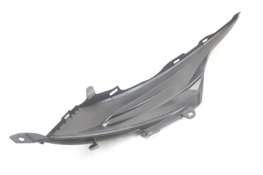 photo de RIGHT UNDERSEAT PANEL SUZUKI ADDRESS 110 (2015 - 2020) - Fixing points details