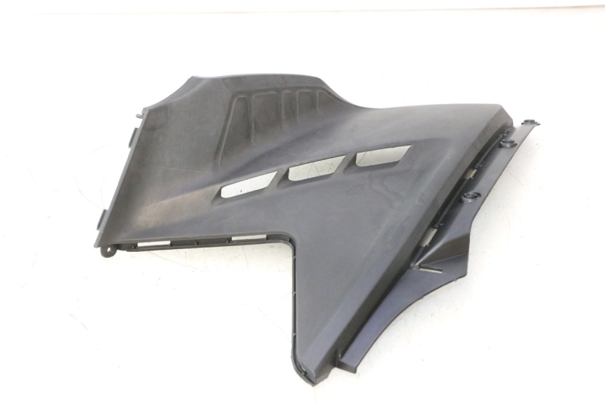 photo de RIGHT UNDERSEAT PANEL KYMCO AGILITY CITY 16P 125 (2015 - 2024) - Technical close-up