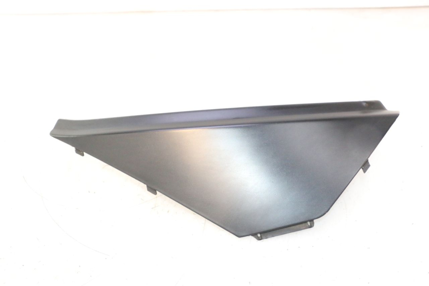 photo de RIGHT UNDERSEAT PANEL APRILIA ATLANTIC S 125 (2010 - 2013) - Main view