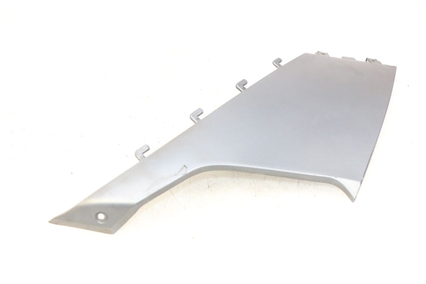 photo de RIGHT SIDE SEAT COVER BMW C1 125 (2000 - 2003) - Technical close-up