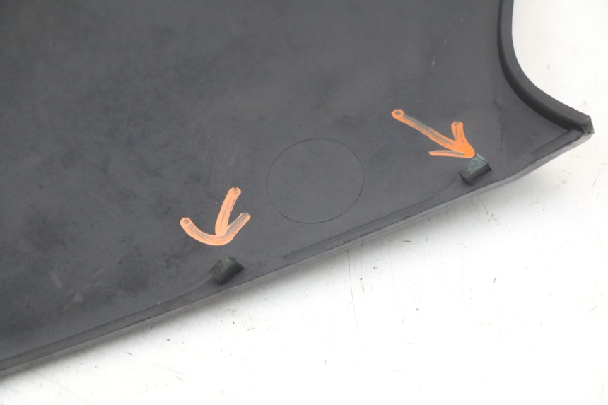 photo de RIGHT SIDE SEAT COVER BMW C1 125 (2000 - 2003) - Technical close-up