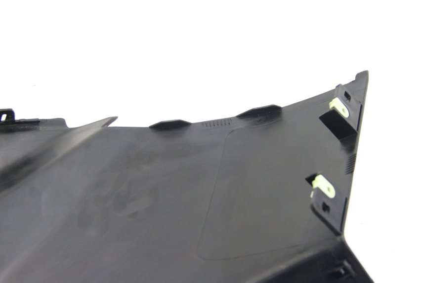 photo de RIGHT SIDE SEAT COVER PEUGEOT CITYSTAR 125 (2011 - 2017) - Surface and material condition