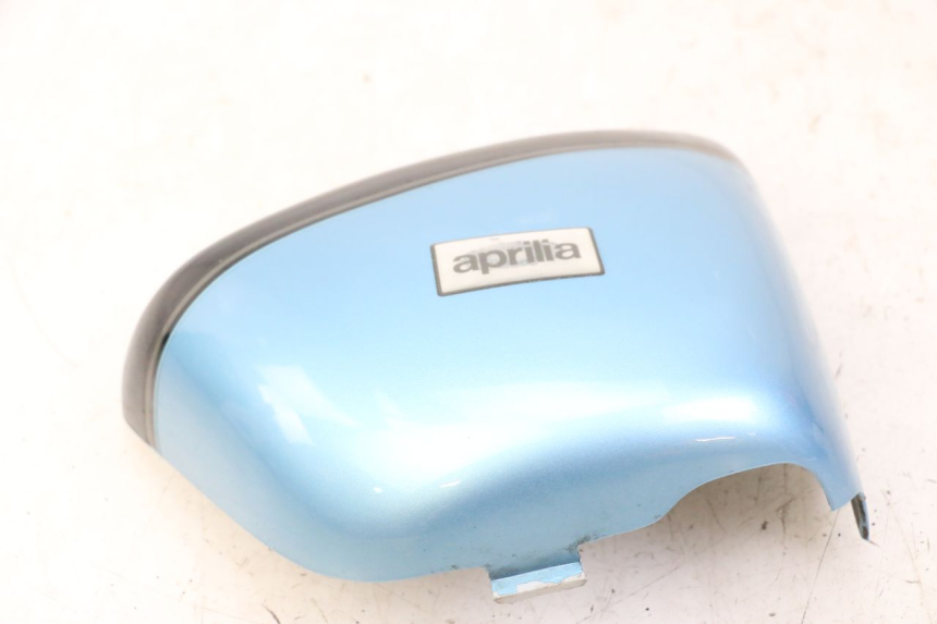 photo de RIGHT UNDERSEAT PANEL APRILIA CLASSIC 125 (1995 - 2001) - Zoom on usage condition