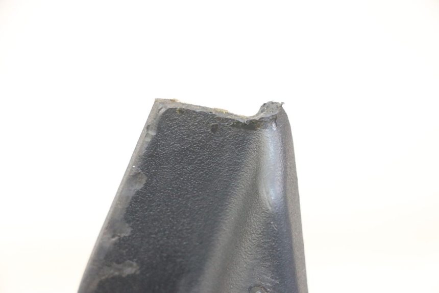 photo de RIGHT UNDERSEAT PANEL DERBI SENDA SM DRD X-TREME 50 (2011 - 2017) - Component detail