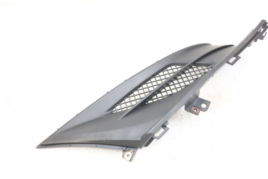 photo de RIGHT SIDE SEAT COVER KYMCO DINK 4T 50 (2007 - 2018) - Fixing points details