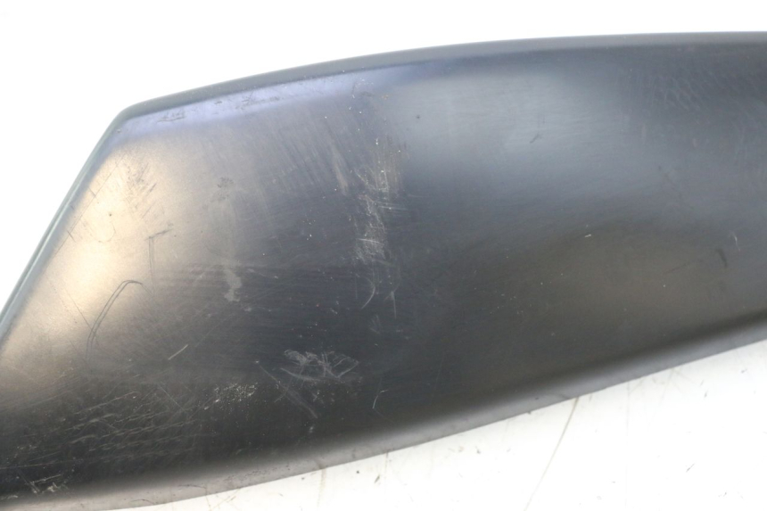 photo de RIGHT UNDERSEAT COVER KAWASAKI ER-6 ER6 F ABS 650 (2012 - 2016) - Zoom on usage condition