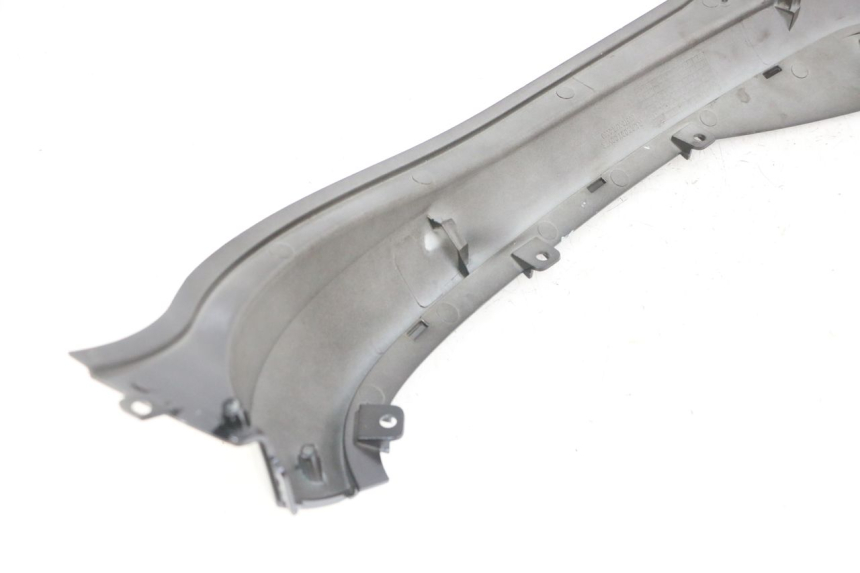 photo de RIGHT UNDERSEAT PANEL SYM FIDDLE 3 III 50 (2014 - 2020) - Zoom on usage condition