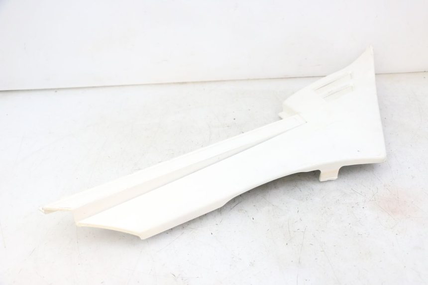 photo de RIGHT UNDERSEAT PANEL YAMAHA FJ 36Y 1100 (1984 - 1985) - Component detail