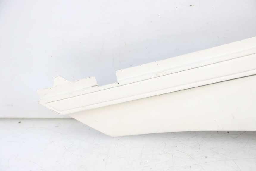 photo de RIGHT UNDERSEAT PANEL YAMAHA FJ 36Y 1100 (1984 - 1985) - Additional view of the item