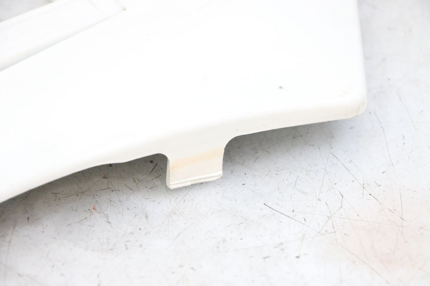 photo de RIGHT UNDERSEAT PANEL YAMAHA FJ 36Y 1100 (1984 - 1985) - Zoom on usage condition