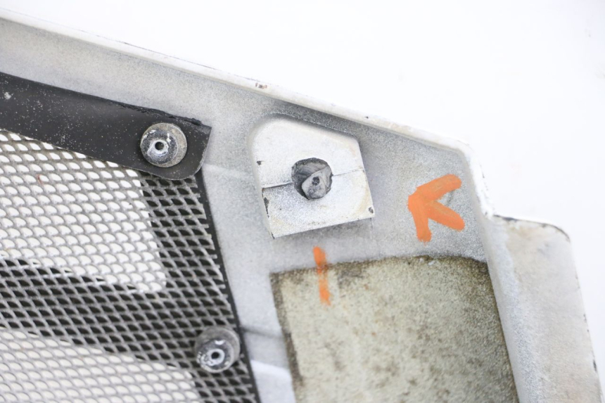 photo de RIGHT UNDERSEAT PANEL YAMAHA FJ 36Y 1100 (1984 - 1985) - Checked used part