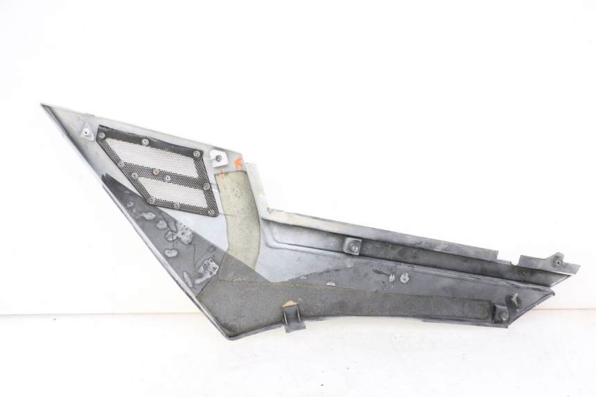 photo de RIGHT UNDERSEAT PANEL YAMAHA FJ 36Y 1100 (1984 - 1985) - Markings and original references