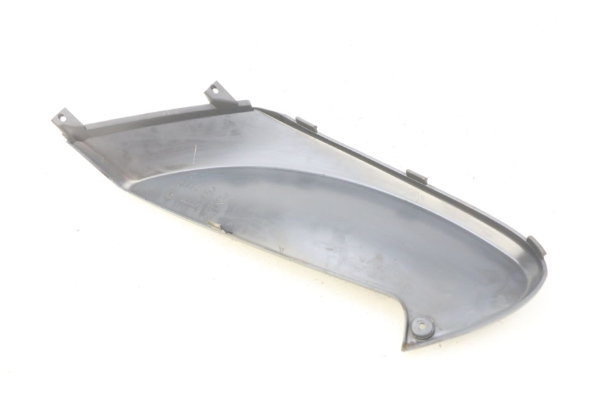 photo de RIGHT SIDE SEAT COVER PIAGGIO FLY 100 (2006 - 2010) - Zoom on usage condition
