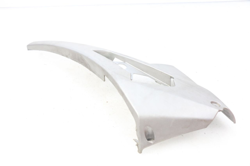 photo de RIGHT SIDE UNDER SEAT COVER PEUGEOT GEOPOLIS 400 (2007 - 2013) - Checked used part