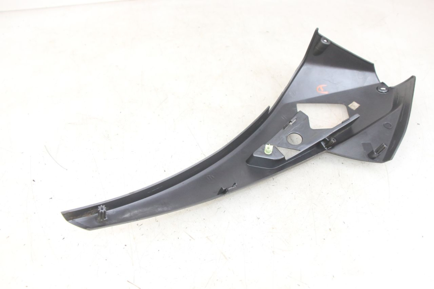 photo de RIGHT UNDERSEAT PANEL PEUGEOT GEOPOLIS RS 125 (2007 - 2009) - Alternative perspective