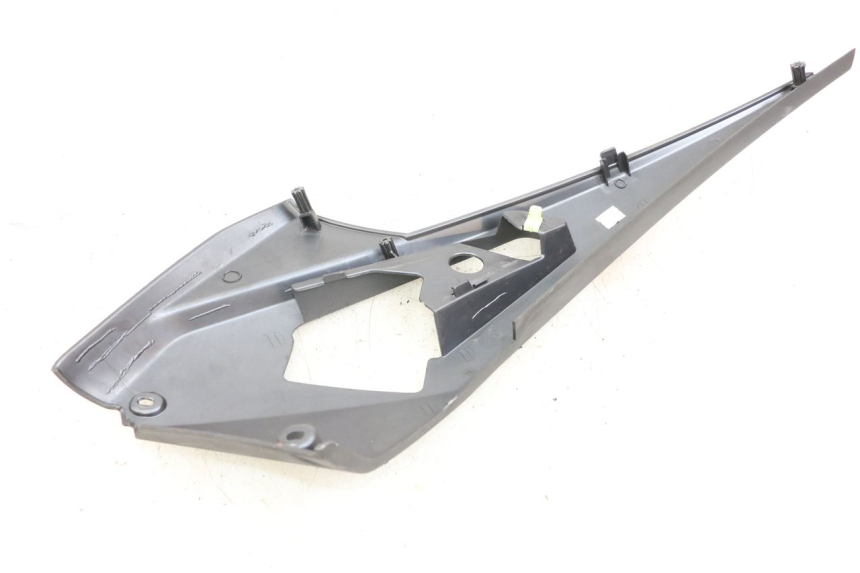 photo de RIGHT UNDERSEAT PANEL PEUGEOT GEOPOLIS RS 125 (2007 - 2009) - Component detail