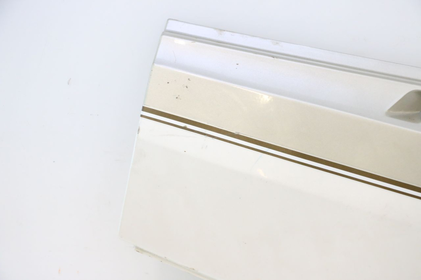 photo de RIGHT UNDERSEAT PANEL KAWASAKI GPX F ZX750F 750 (1986 - 1990) - Markings and original references