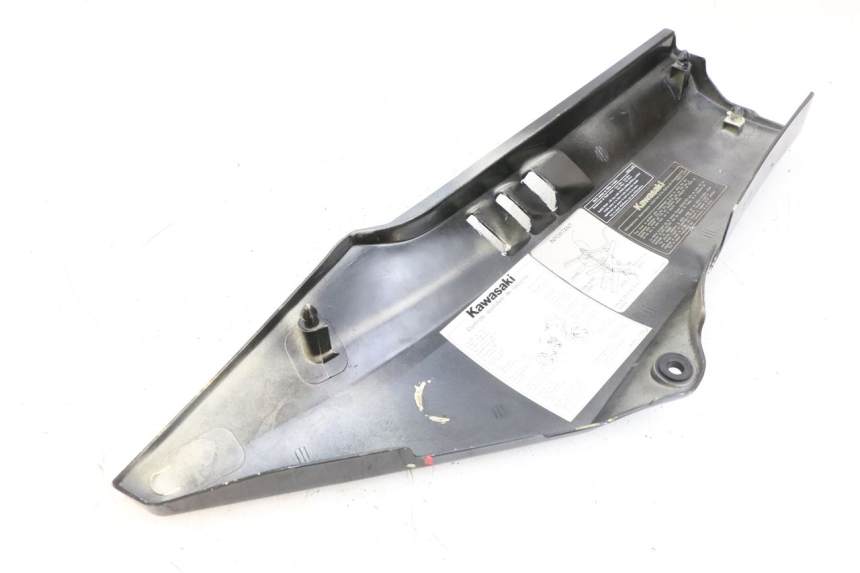 photo de RIGHT UNDERSEAT PANEL KAWASAKI GPZ RX 1000 (1986 - 1988) - Product overview