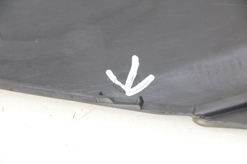 photo de RIGHT SIDE SEAT COVER TNT MOTOR GRIDO 2T 50 (2010 - 2019) - Technical close-up